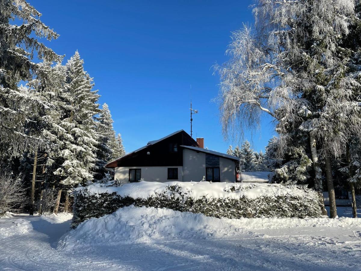 Hotel a Penzion PEGAS Vlachovice Exteriér fotografie